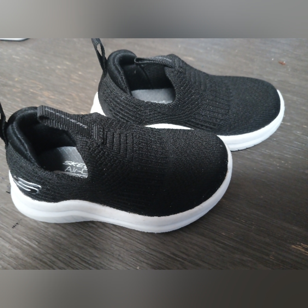 Sketchers toddler shoes